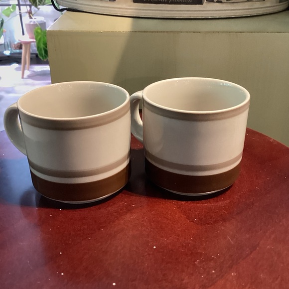 Other - A pair of Arabia Finland cappuccino mugs.